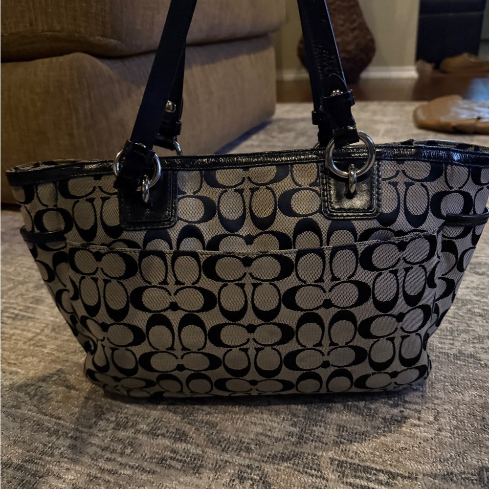 Coach Black and Tan Signature Shoulder Bag - Picture 4 of 4